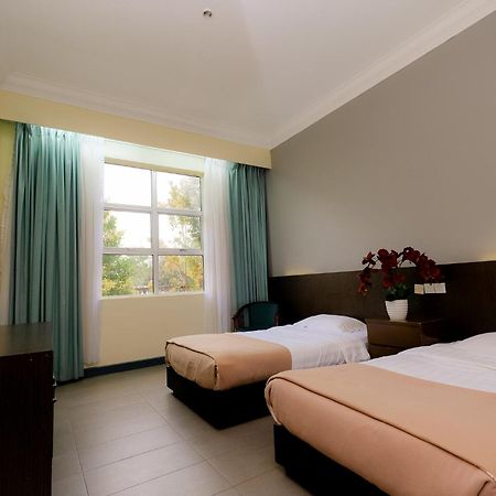 Super Oyo Capital O 90146 Alh Continental Resort Karak Luaran gambar