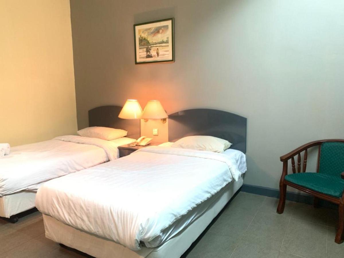 Super Oyo Capital O 90146 Alh Continental Resort Karak Luaran gambar